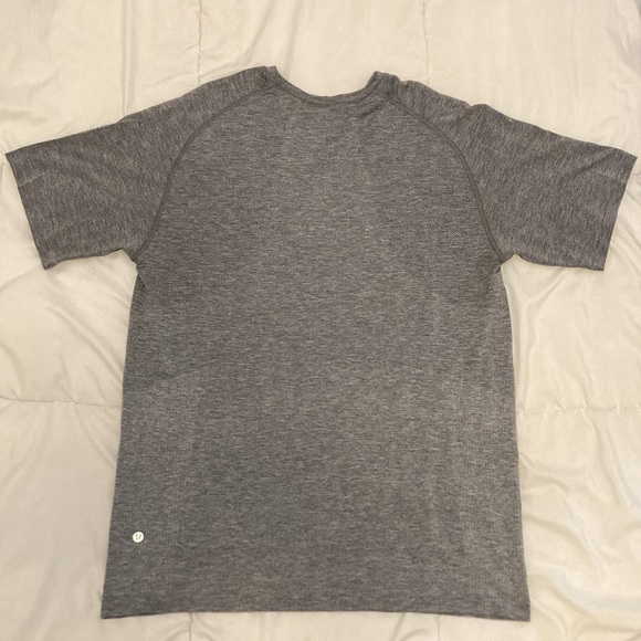 Lululemon Penn State Metal Vent Tech 2.0 T-Shirt Gray Size XL - Picture 6 of 7